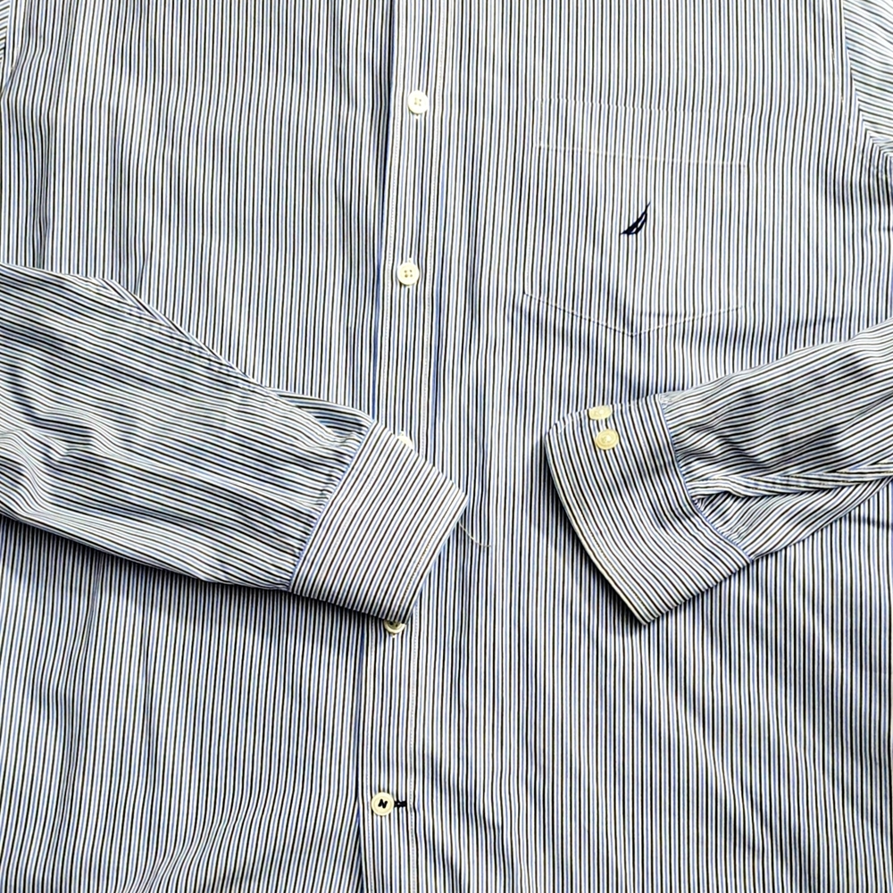 Nautica Men's Navy and White Striped Button Down Shirt